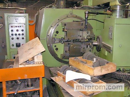 Полуавтомат зуборезный для конических колес с круговыми зубьями 5С27П