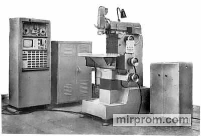Станок широкоуниверсальный фрезерный с ЧПУ