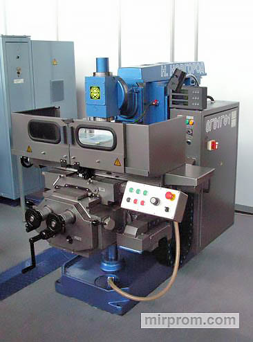 Станок горизонтальный консольно-фрезерный