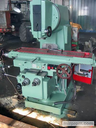 Станок широкоуниверсальный инструментальный 6725В