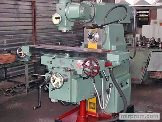 Станок вертикальный консольно-фрезерный 6Т13Ф1