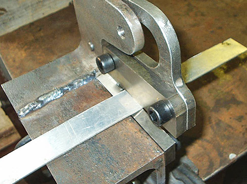 Чертежи и 3D-модели гильотин и механических ножниц для резки листа - KeyProd
