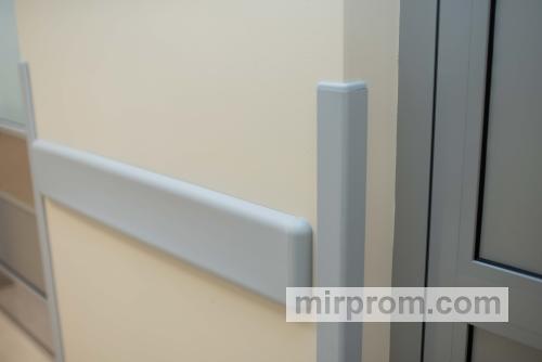 Почему угловые отбойники незаменимы в местах с высокой проходимостью