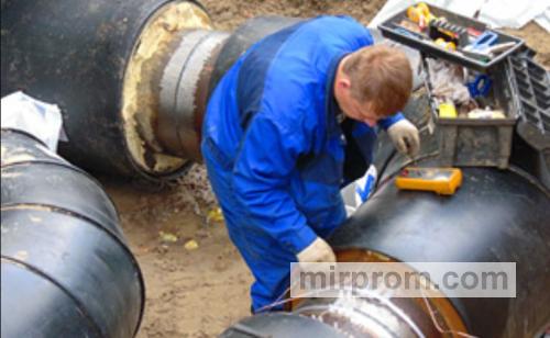 Монтаж ППУ-трубы с датчиками СОДК