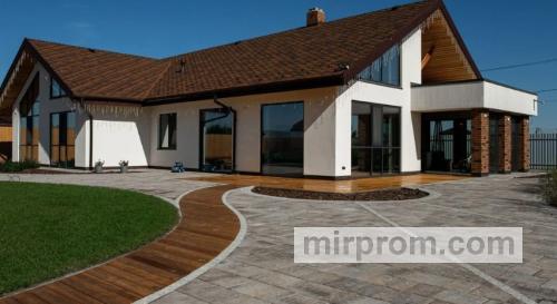 тротуарная плитка возле дома