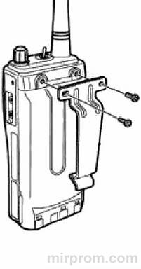 Установка антенны в разъём на верхней панели радиостанции
