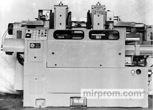 Автомат токарный многорезцовый 1Н713