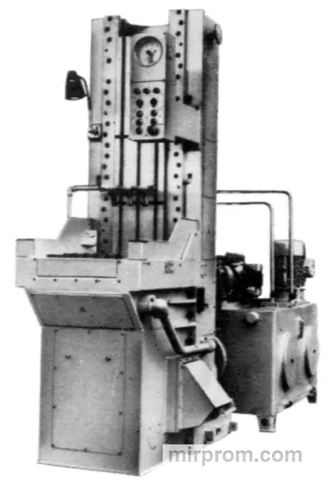 Полуавтомат зубофрезерный вертикальный 53А50Н