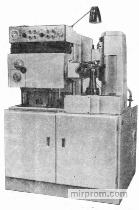 Полуавтомат зубофрезерный универсальный повышенной точности 5304П