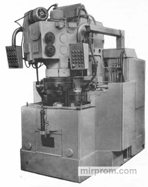 Полуавтомат токарный, вертикальный двухшпиндельный патронный СМ803