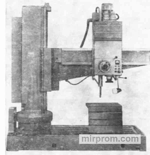 Станок радиально-сверлильный 2М55-1