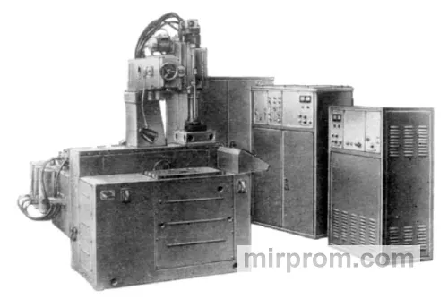 Станок электроэрозионный копировально-прошивочный с адаптивным управлением 4Е723-01Ф1