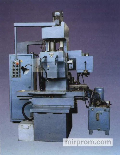 Станок бесконсольный вертикально-фрезерный